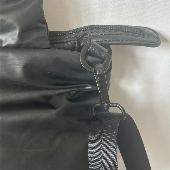 Caraa Sporty Black Puffy Nylon Detachable Strap Double Handle Tote Purse Bag 🌺🌺 - Picture 8 of 9